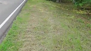 Picking up a Fellow Traveler Ended with a Juicy Double Blowjob Outdoors