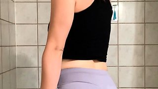 Hottest Amateur 19yo Blonde Teen going solo on Webcam