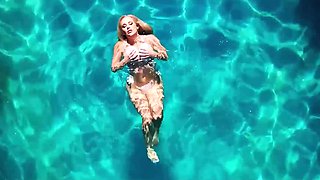 Her husband is so busy she finds another option to fuck