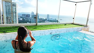 Bubble butt Thai GF first time anal fuck