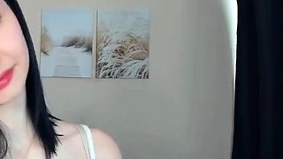 Brunette Solo Webcam Masturbation