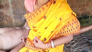 Villege aunty fucking young boy outdoor HD video